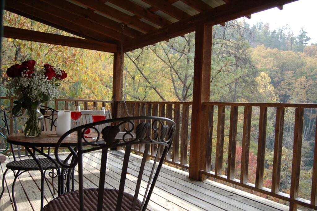 Little Cabin All To Yourself Sevierville Exterior photo